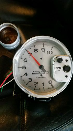 5&#034; silver shift light tach 10,000 rpm autogauge