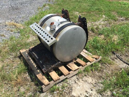 40 gallon aluminum fuel tank with mounting brackets and steps!!!