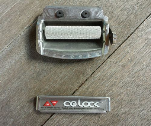 Cg lock - seat belt lock for performance driving.