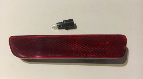 05-09 oem ford mustang rh passenger side rear bumper cover marker lamp w/ bulb