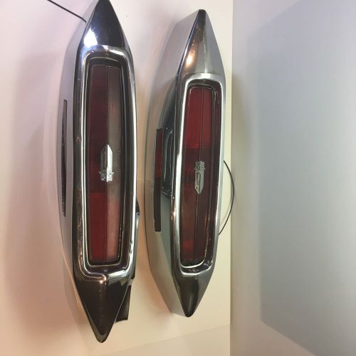 Cadillac deville fleetwood brougham tail lights housing bezel hot rod 80-89