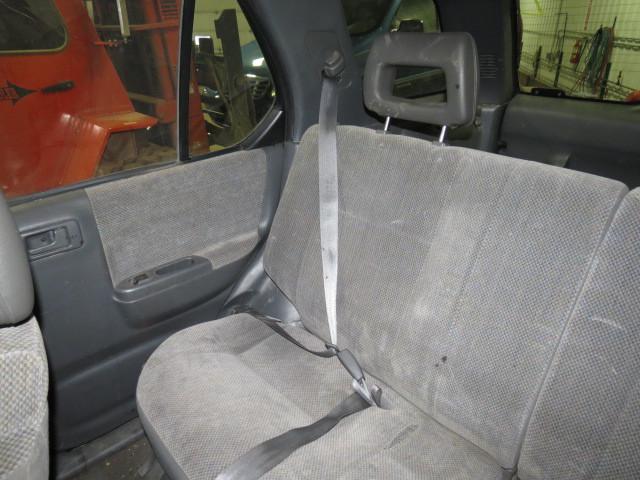 1999 isuzu rodeo rear seat belt & retractor only rh passenger gray