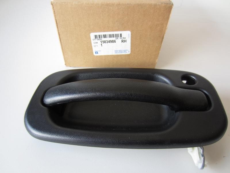 Gm 15034986 right door handle rh 99-06 silverado w/key hole genuine oem new