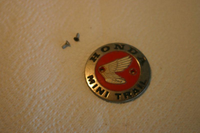 "vintage" gas tank emblem (w/screws) for your 1969/70 honda z50 mini-trail..(#1)