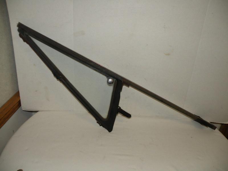 #2868  1967-1972 chevy truck vent window assembly  left side  oem