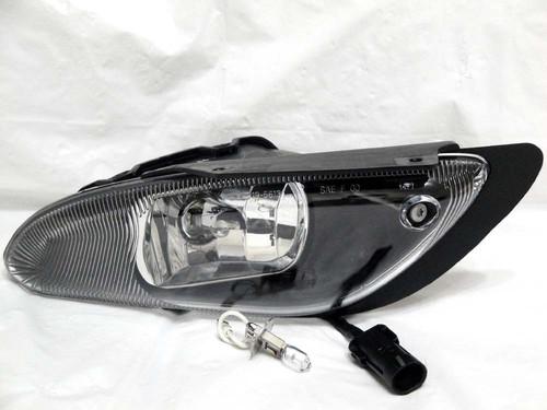 Chrysler 1999-2004 300m fog light lamp r h passenger side w/light bulb new