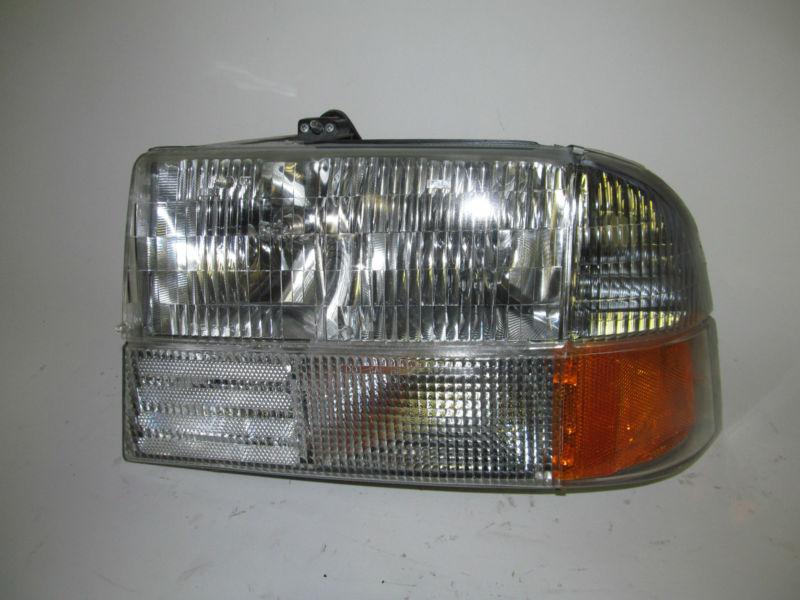 98 99 00 01 02 03 04 05 chevrolet s-15 jimmy left headlight nice!