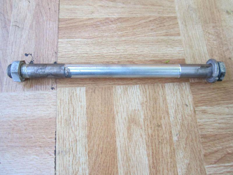 1975 yamaha mx250 mx 250 .. swingarm pivot bolt