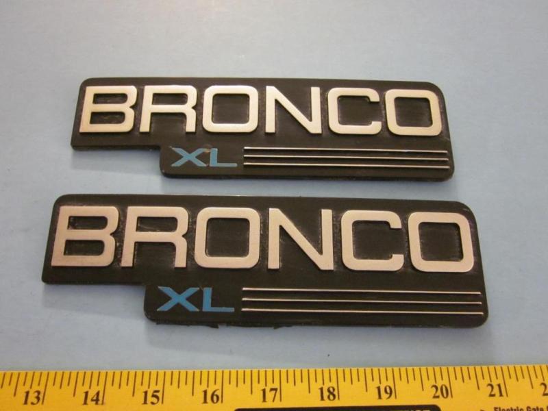 Ford bronco xl factory body emblems