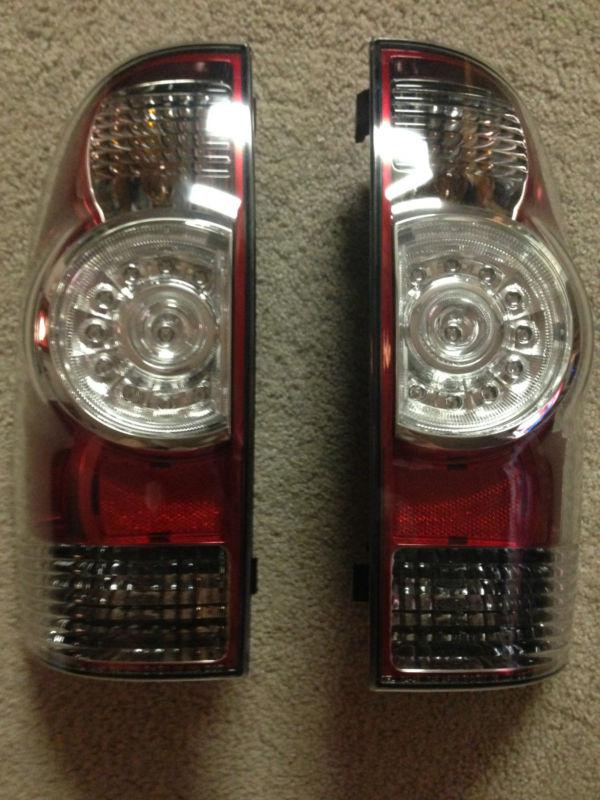 2005-2013 toyota tacoma oem led taillights