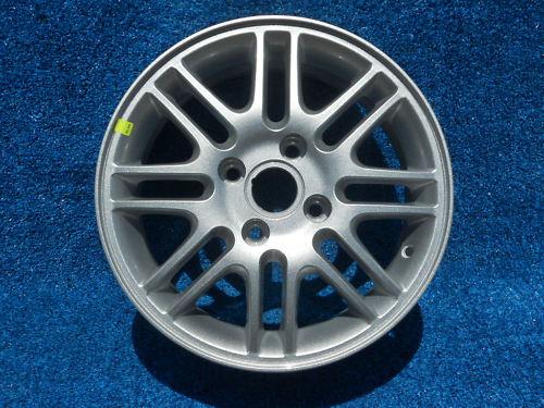 Ford focus 00 - 09 15" rim 16 spoke w/ large center factory alloy wheel