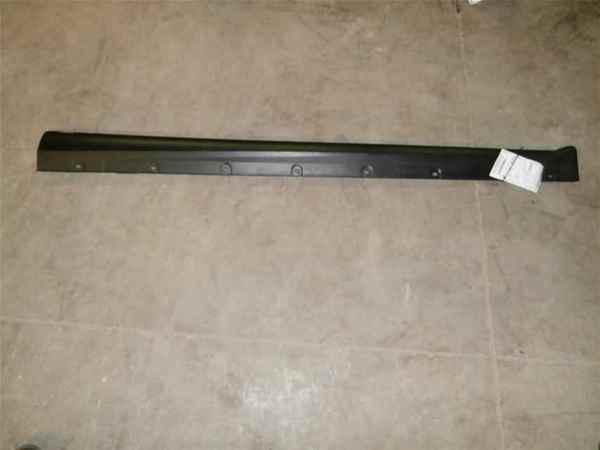 00-05 toyota celica gt passenger rocker moulding oem