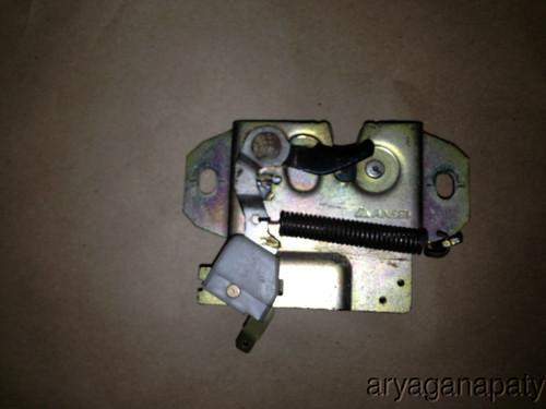 95-99 mitsubishi eclipse oem rear trunk hatch lock latch 