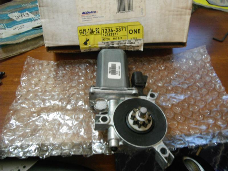 Read auction genuine gm power window lift motor 12363371 uplander malibu venture