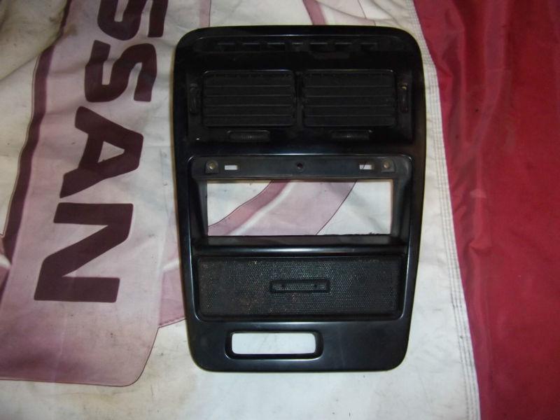 300zx z32 radio bezel trim un broke super clean!!!!!!!!!!!!!!!!!