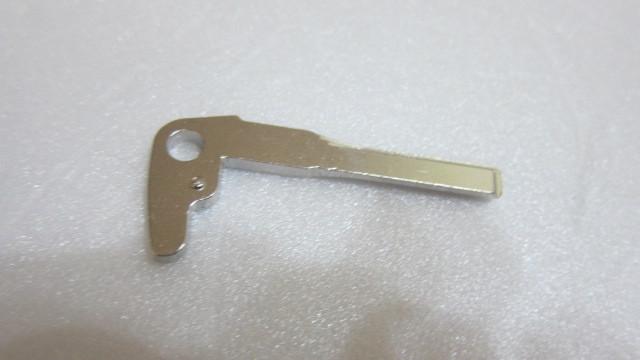 New mercedes benz replacement smart key insert key blade see inside for detail