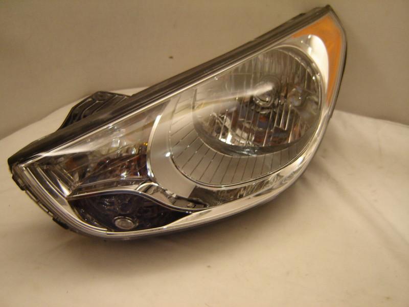 Hyunda tucson left halogen 10 11 12  oem 