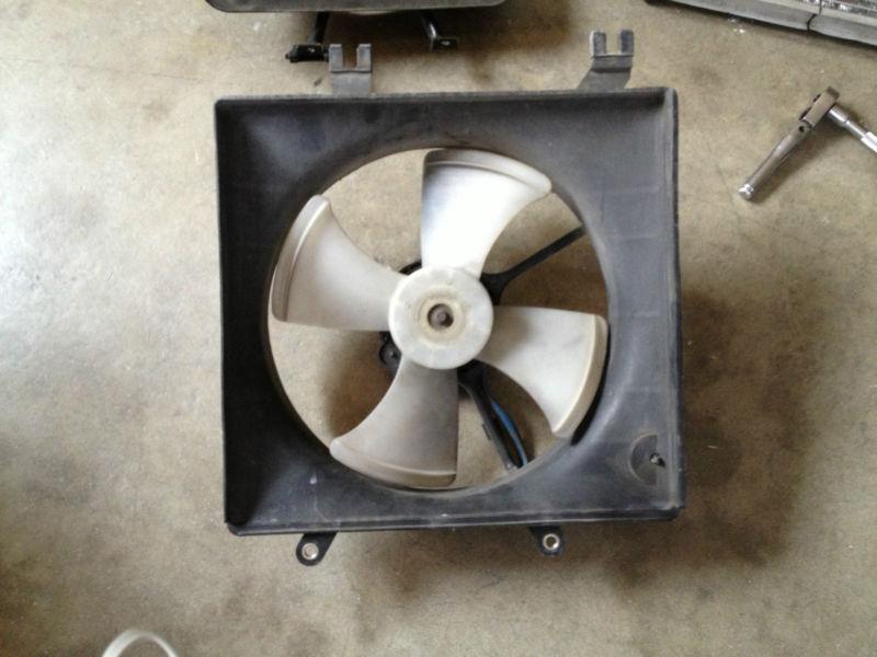 90 91 92 93 integra gs ls gs-r da db oem radiator fan