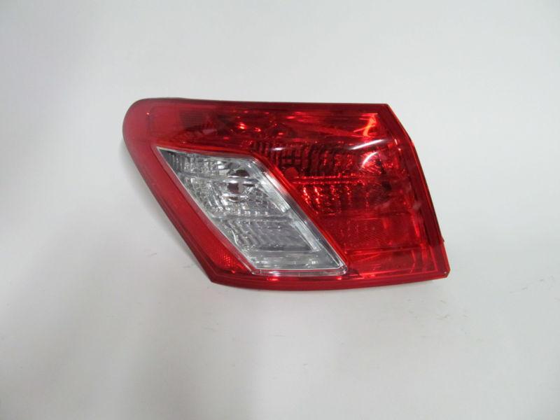 07 08 09 lexus es350 oem left tail light nice!