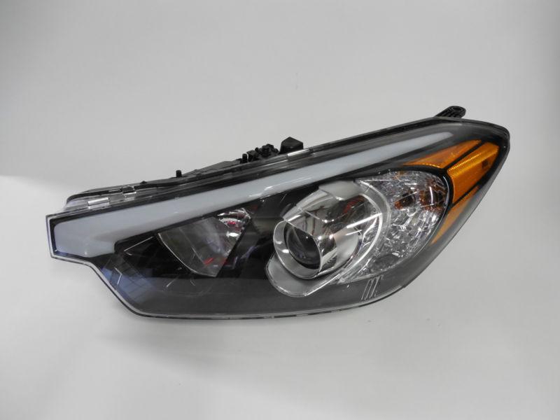 2014 kia forte oem left headlight nice!