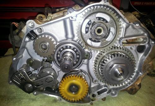 01 raptor 660 bottom end transmission, perfect working missing second gear read!