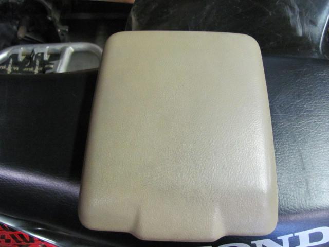 1994-1999 land rover discovery center console arm rest lid armrester tan color