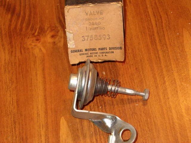 1959 60 chevy v8 nos throttle return check valve delco impala belair gm 3758593