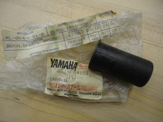 Yamaha nos yz80 1982-83, rear arm bush- special nylon, 90386-18109-00  #152