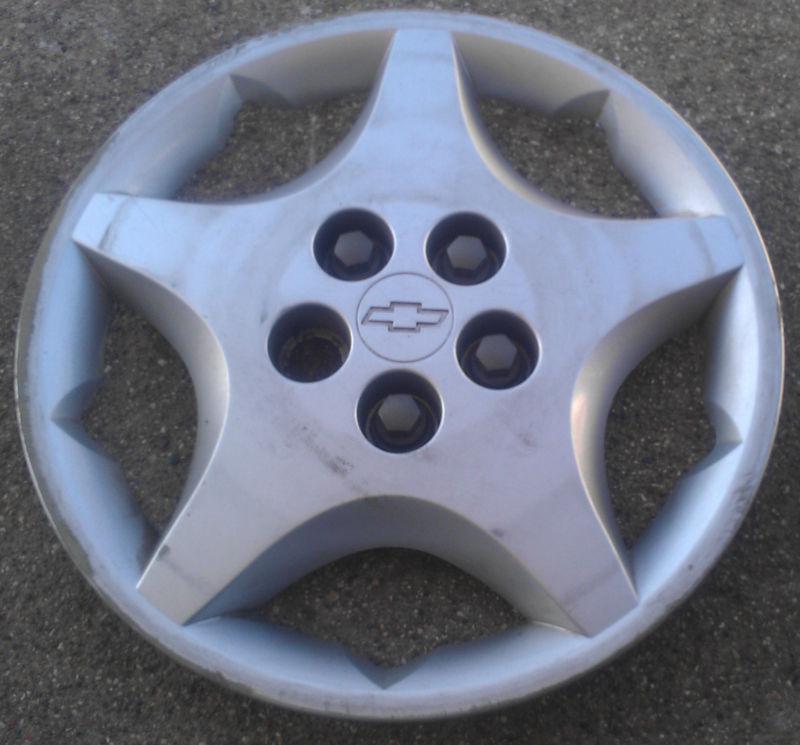 Chevrolet cavalier hubcap wheel cover 2000 2001 2002 2003 2004 2005 14" oem cap