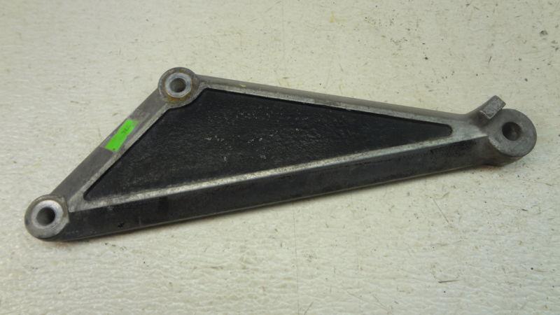 1981 kawasaki kz750h 750 ltd k374' left rear foot peg rest bracket