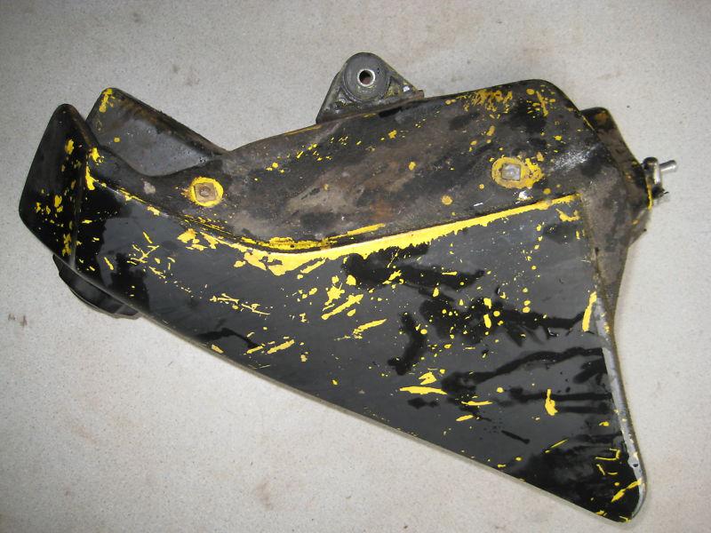 Suzuki rm250 rm fuel tank w/ shrouds, petcock, mounts and cap