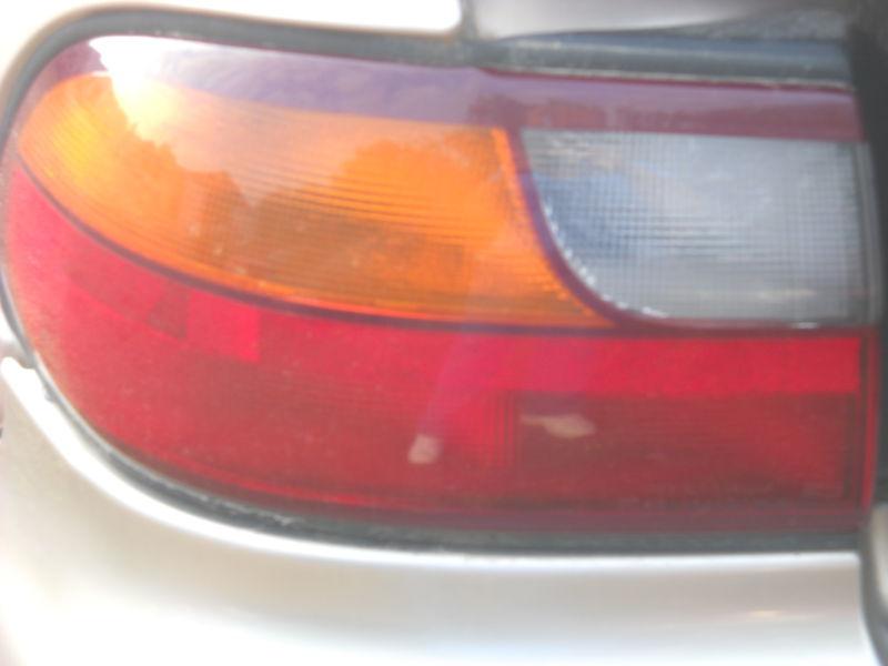 97 98 99 00 01 02 03 chevrolet malibu  left  taillight