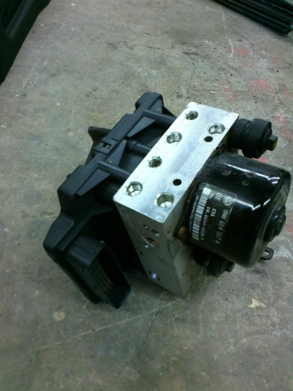 Audi tt abs pump 8n0 614 517 a 8n0614517a