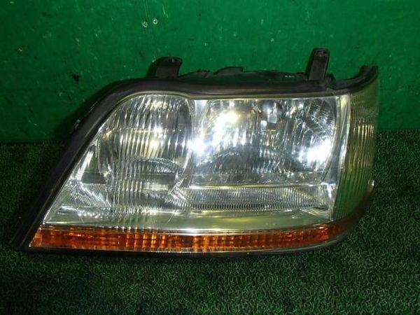 Toyota crown majesta 2001 left head light assembly [6710900]