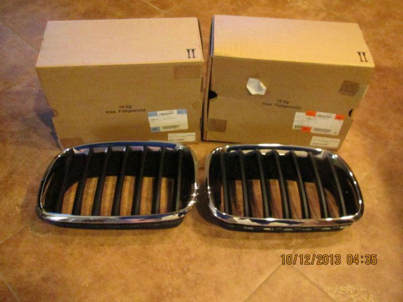 Bmw oem right & left  x5 e70,x6 e71 kidney chrome grilles 