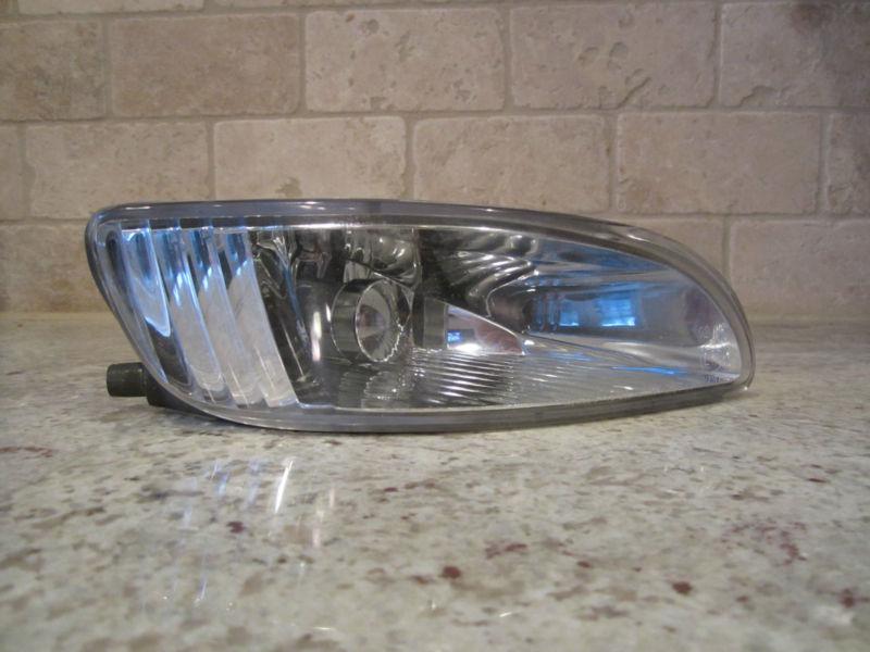 Right passenger side replacement fog light 04-06 lexus rx330 