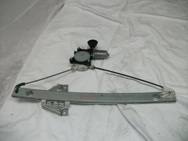 Nissan moco 2006 front right door regulator [0013120]