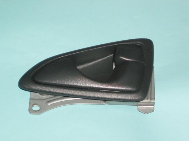 Mitsubishi galant inside door black handle frt right door free s/h 1999-03