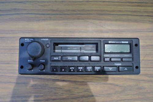 1989 saab 9000 clarion am/fm cassette radio part # 0247007