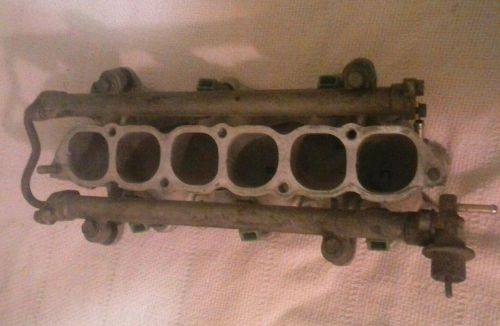 1992 mitsubishi 3000gt lower intake with fuel rail and injectors