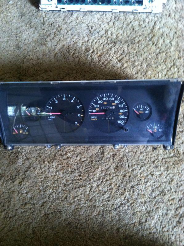 1993-1995  jeep grand cherokee speedometer cluster 185k miles 1994