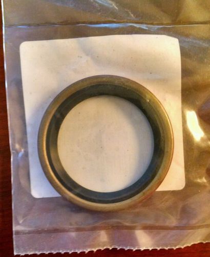 Nv4500 output shaft seal