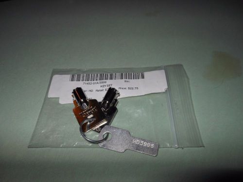 New oem harley davidson qty. 1 set 2 keys code # 3996 # 71452-91a