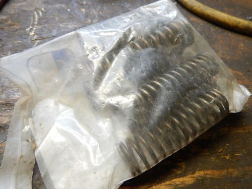 Licensed ford valve springs a-6513-q8 car truck engine automotive
