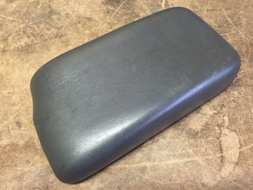 E3j1 1999-2005 grand am center armrest console lid gray oem 99 00 01 02 03 04 05