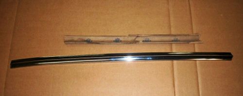 Nos 1951 buick special front door molding rh gm 1342448 convertible riviera