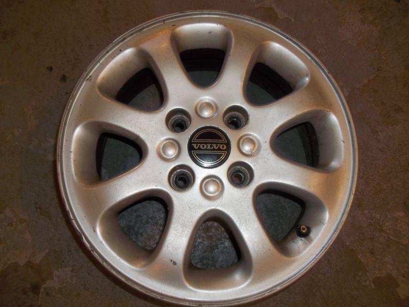 * 15 inch factory alloy rim - volvo s40, volvo v40 / 2000-2004