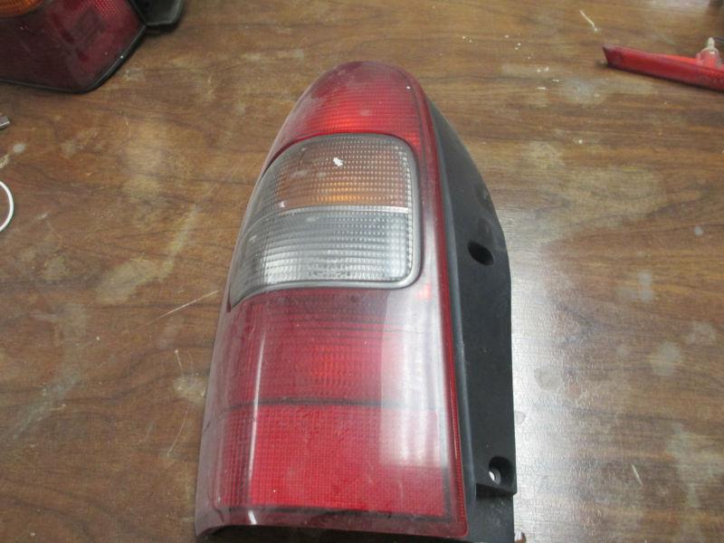 1999-2001 chevy chevrolet pontaic venture montana van lt tail light