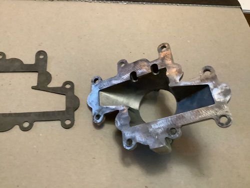 1970’s chrysler 140hp outboard motor carburetor bracket w/gasket