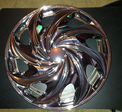 *** brand new in box*** chrome 14" oem hub caps set of 4 must have!!! great deal